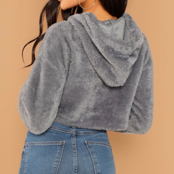 Cropped Fuzzy Sweatshirt NWOT Gray - Picture 5 of 8